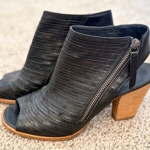 Paul Green Cayanne Peep Toe Bootie